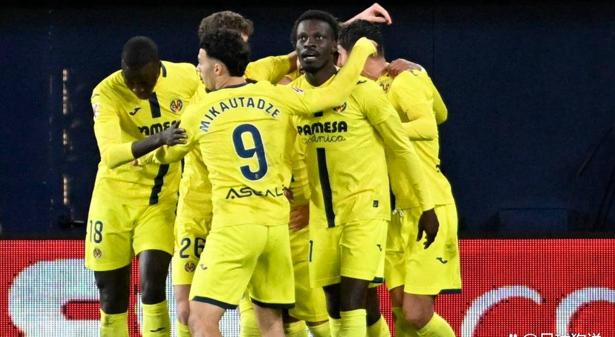 西甲最新积分战报：巴萨登顶，黄潜绝杀获胜，皇家社会成功逆转